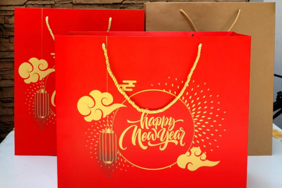 in-tui-giay-dung-qua-tet-10