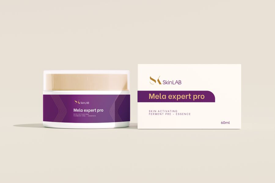 Nên ưu tiên màu sắc đồng bộ với bộ nhận diện thương hiệu